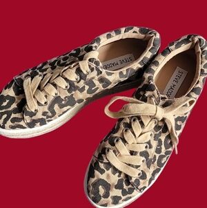 NEW Steve Madden Leopard Print Sneakers